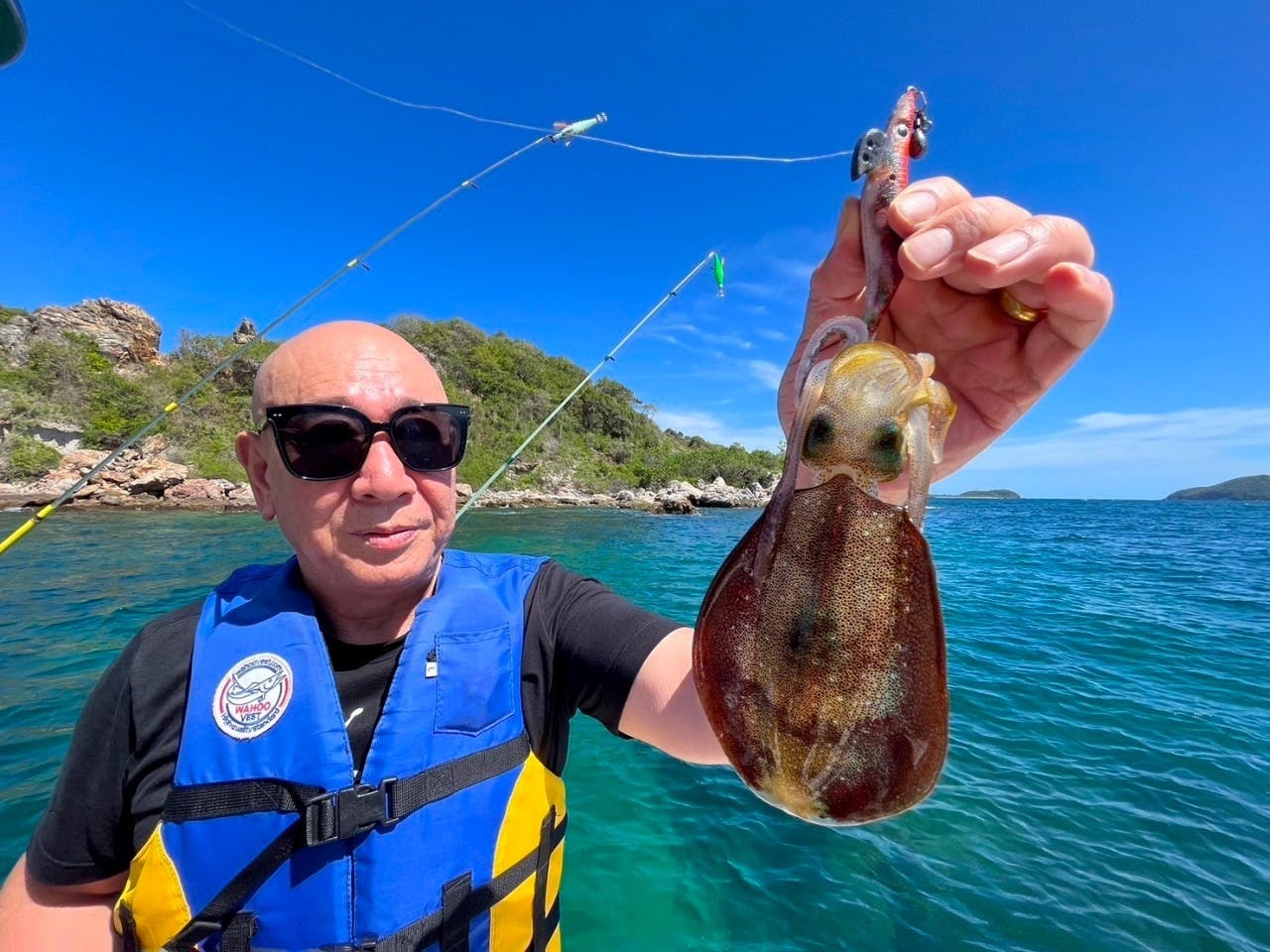 Excursión privada de pesca en lancha motora Samae San y barbacoa desde Pattaya