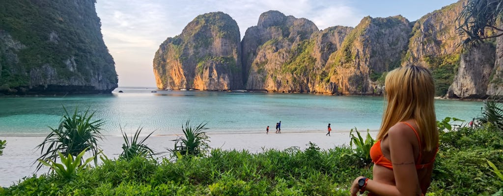 3-Hour Private Sunrise Tour by Longtail Boat to Maya Bay from Phi Phi