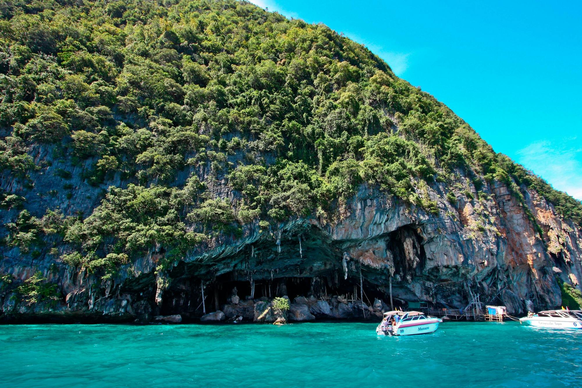 Phi Phi Don, Maya Bay & Maiton Island by Speed Catamaran