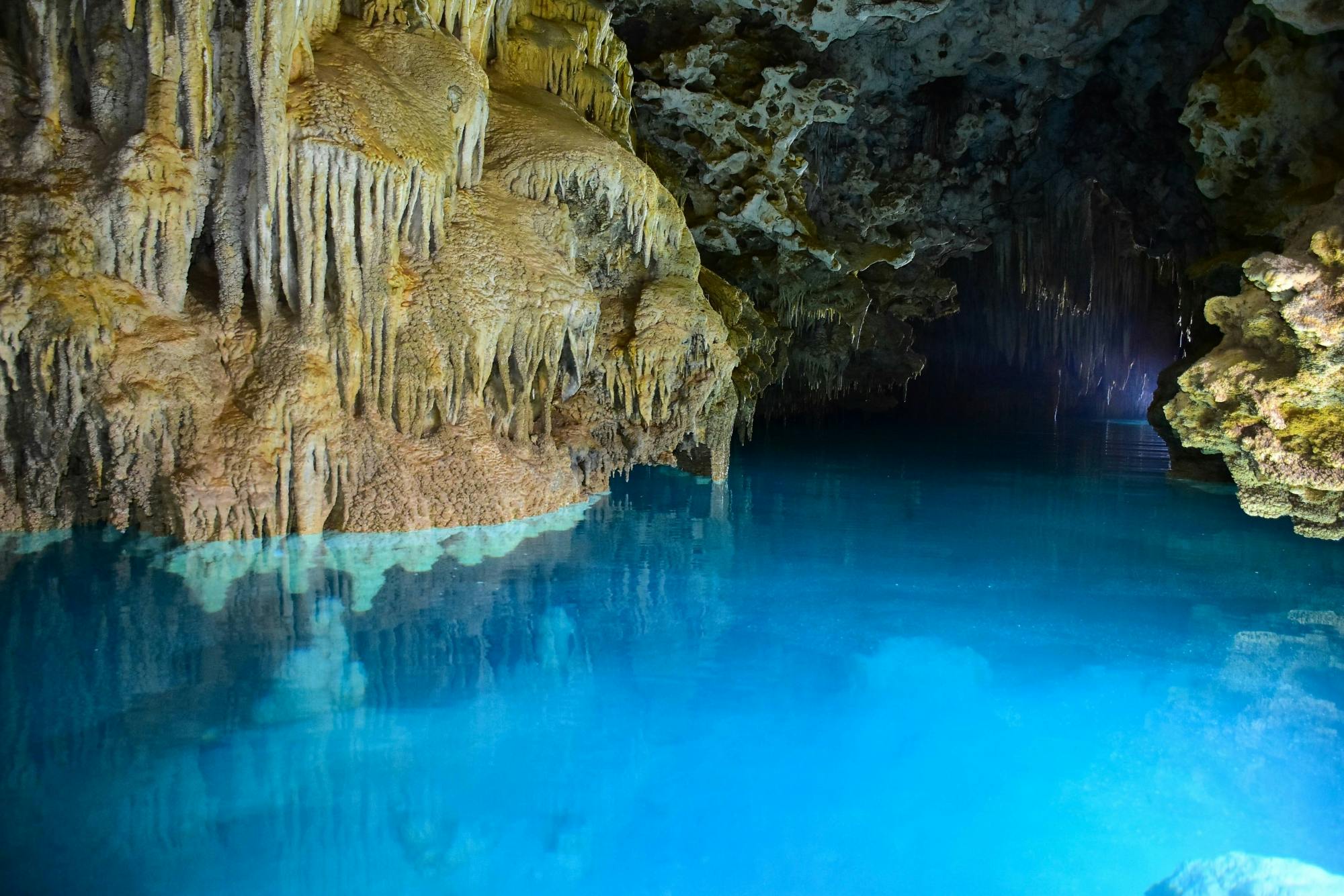 Snorkelling and Rio Secreto Natural Reserve tour