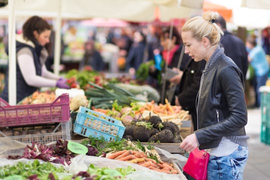 Marktbezoek en privé kookles in La Spezia