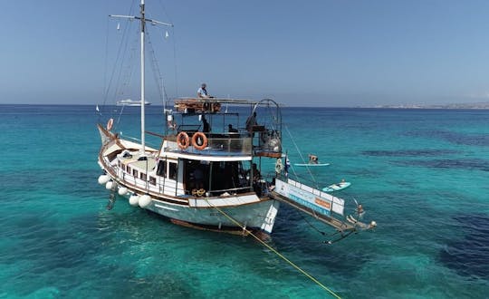 Kefalonia Azure Bootsfahrt mit abgelegenen Stränden und griechischem Mittagessen