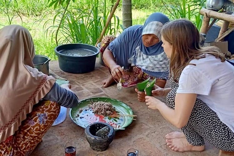 Picture is loading or unavailable