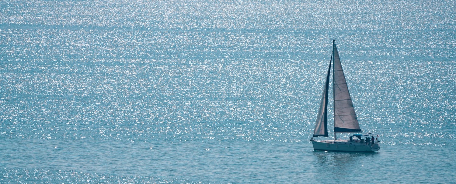 Całodniowy rejs żeglarski z lunchem po rezerwacie morskim Minorka Northern Marine Reserve