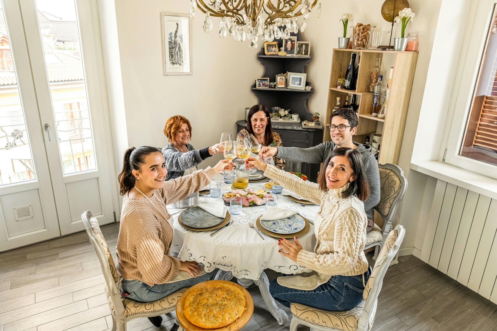 Experiencia gastronómica y demostración de cocina en la casa de una Cesarina en el lago Maggiore