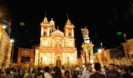 Traslado a las celebraciones de la Noche Blanca de Samos.