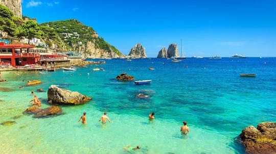 Tour dell'isola di Capri con traghetto da Napoli