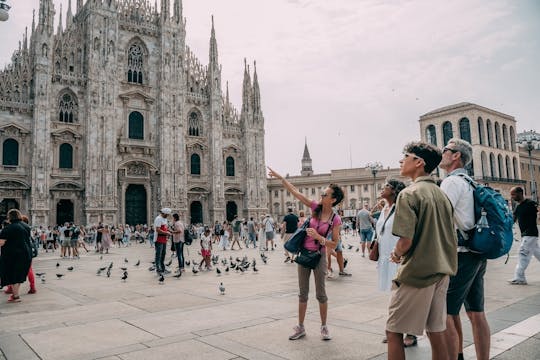 Tour a pé pelo melhor de Milão com a visita ao Duomo