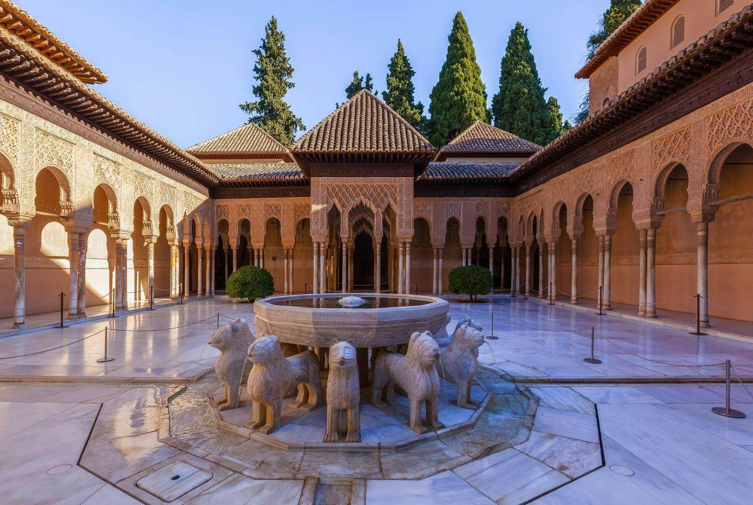 Visite guidée de 3 heures de l'Alhambra, y compris les palais nasrides