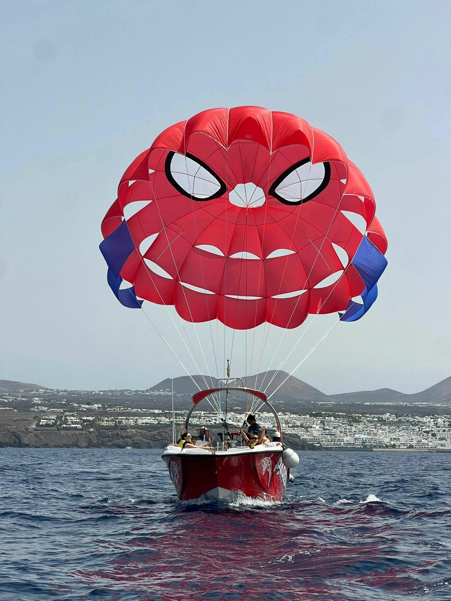 Parasailing in Lanzarote