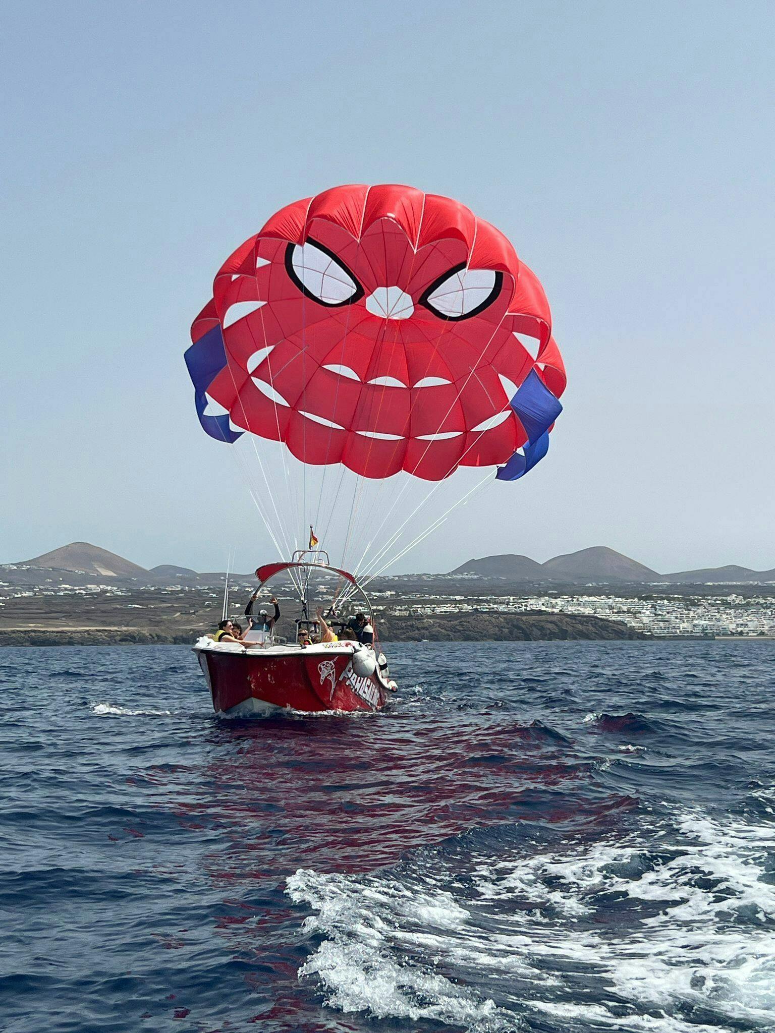 Parasailing in Lanzarote