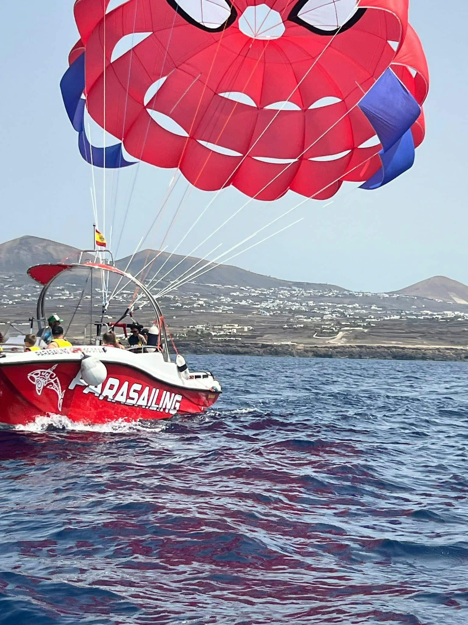 Parasailing in Lanzarote