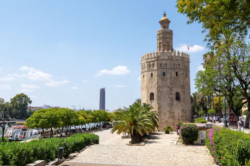 Seville City Visit with Shopping Time