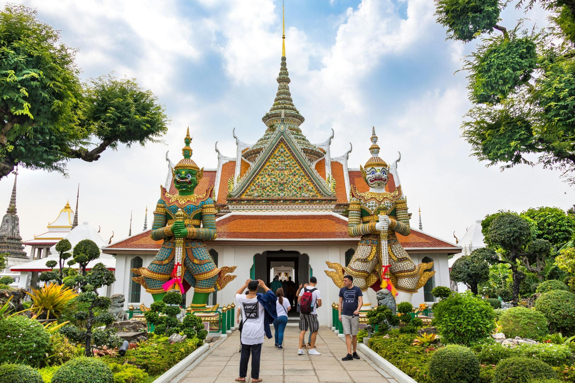 Full Day Bangkok Canal Tour with Wat Arun and Chinatown From Hua Hin