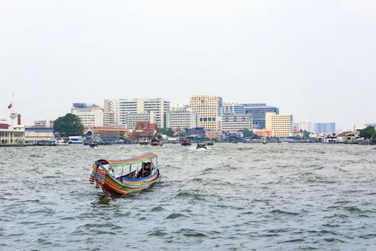 Full Day Bangkok Canal Tour with Wat Arun and Chinatown From Hua Hin