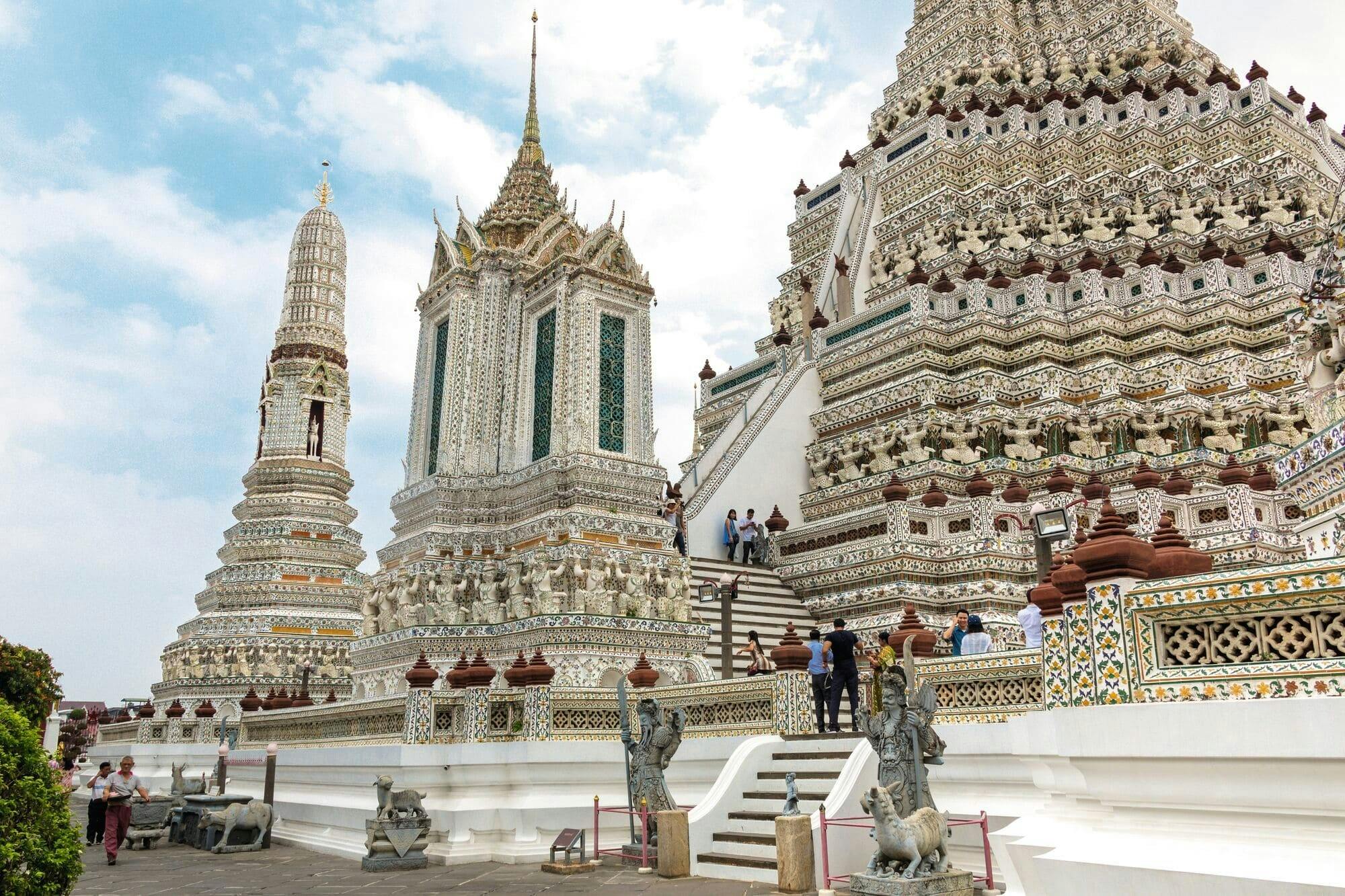 Full Day Bangkok Canal Tour with Wat Arun and Chinatown From Hua Hin