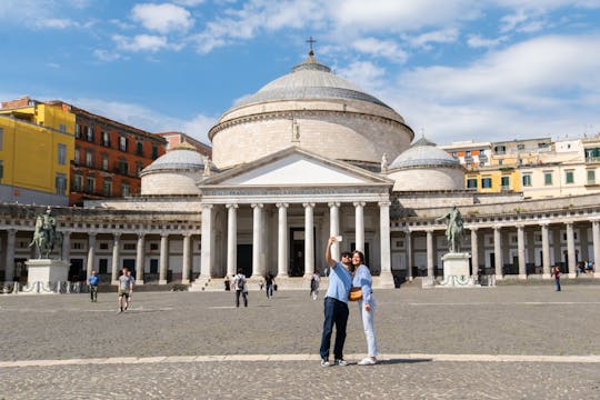 Naples guided walking tour with street food tasting