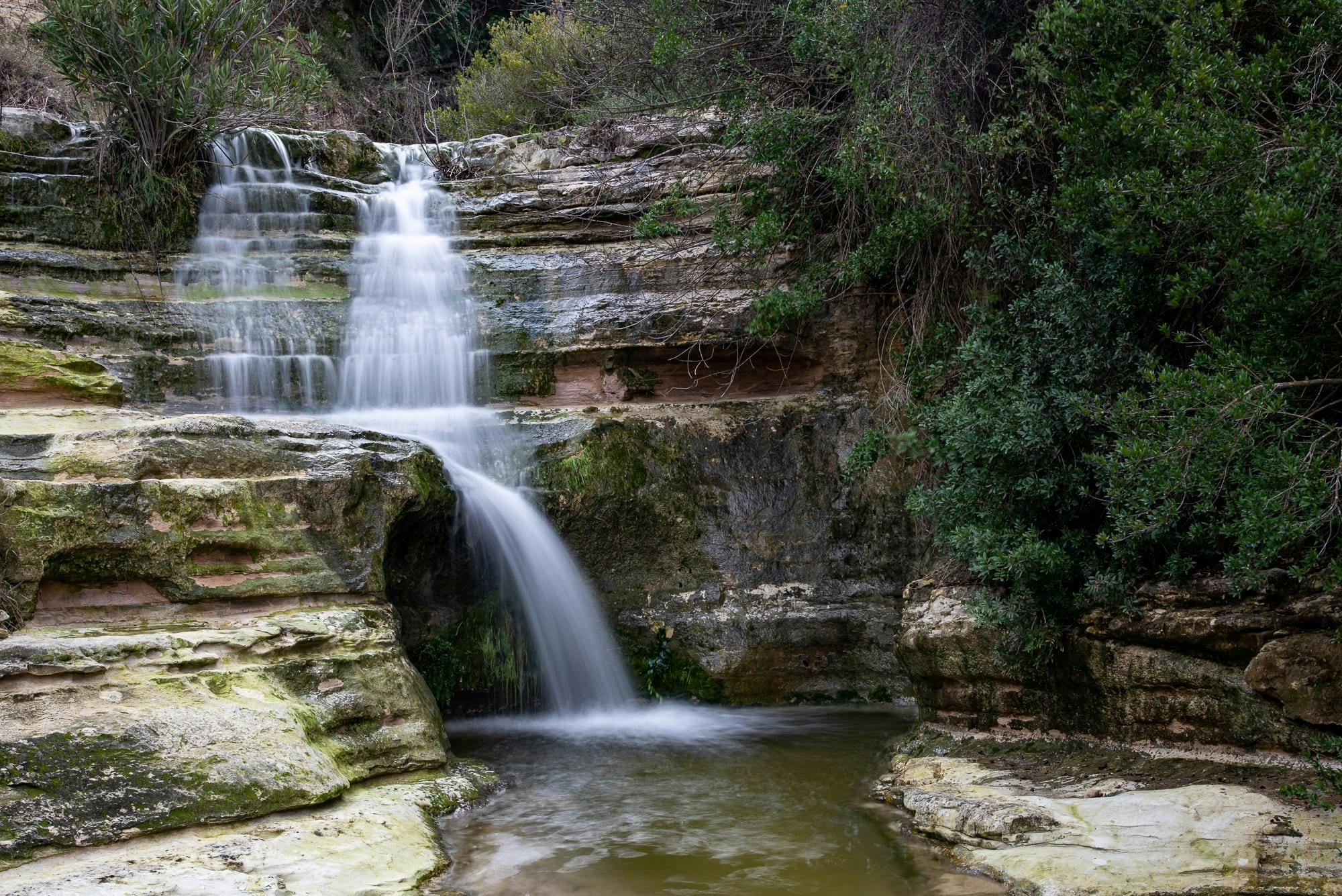 Passeio pelas cachoeiras da Caledônia com guia local e almoço