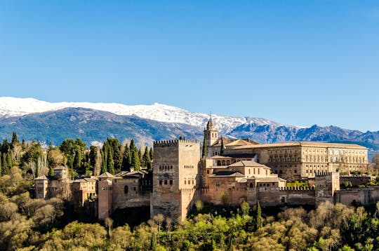 Granada Day Trip from Málaga with Alhambra and Generalife Gardens