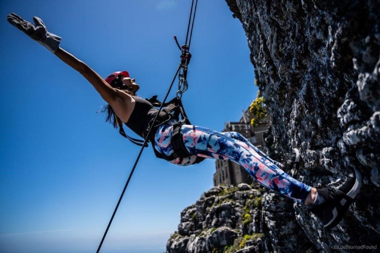 Experiencia de caminata y rappel en Table Mountain en Ciudad del Cabo