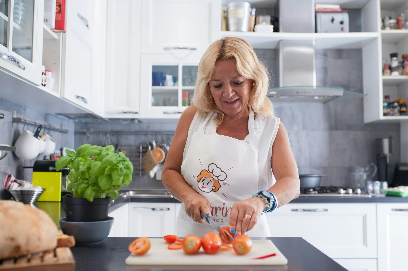 Lunch or Dinner and Cooking Show at a Cesarina's House in Rome