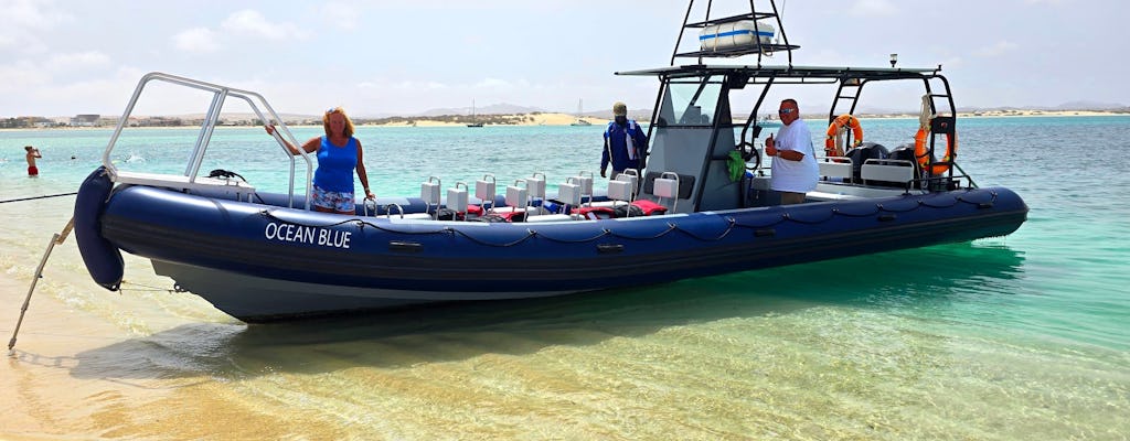 Boottocht door Chave Bay in Kaapverdië met zwemstops