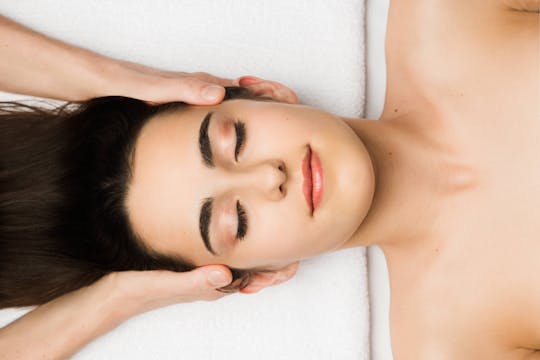 Inúu Eintritt und 60-minütige traditionelle Massage