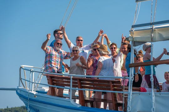 Full-Day 3 Islands Boat Tour with Lunch and Drinks from Dubrovnik