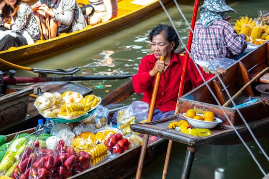 Tour dei mercati galleggianti di Maeklong Railway & Ladplee