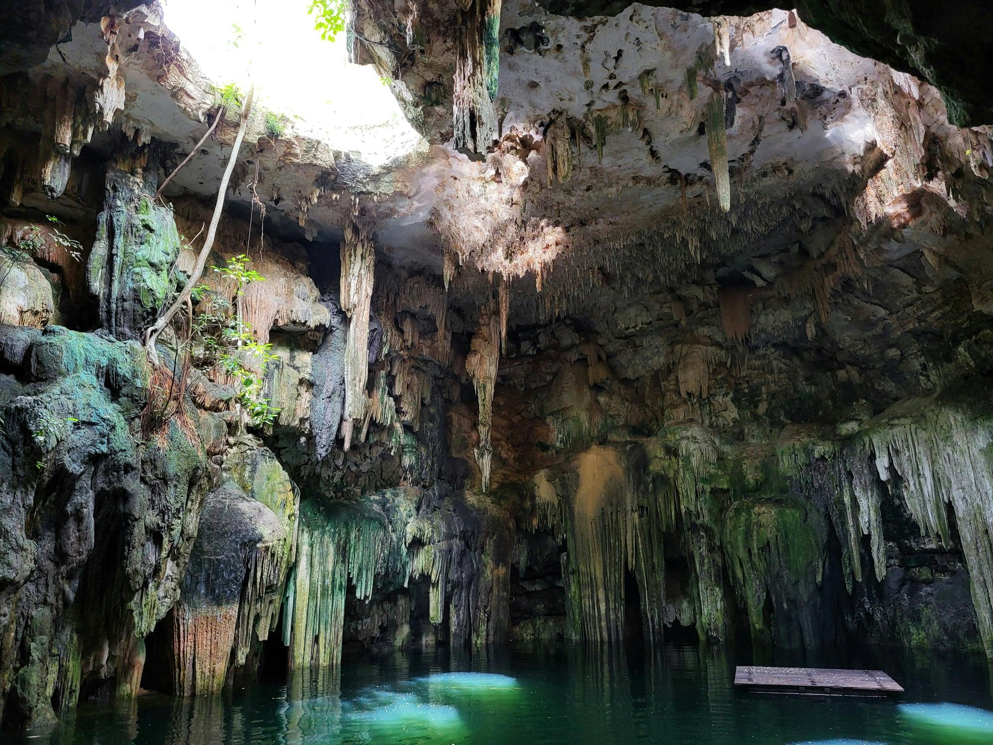 Chichen Itza and Cenote Tsukán with Lunch