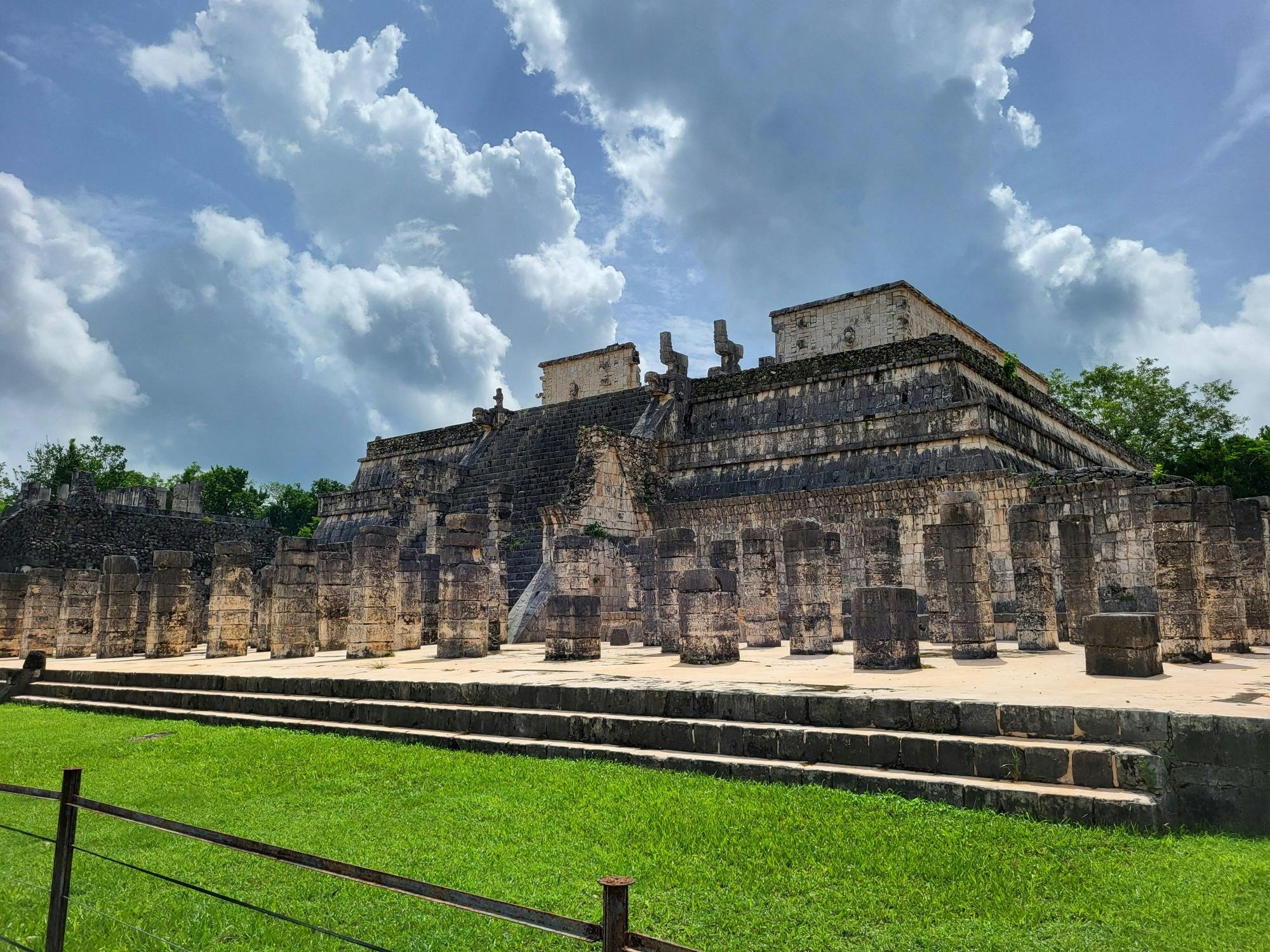 Chichen Itza and Cenote Tsukán with Lunch