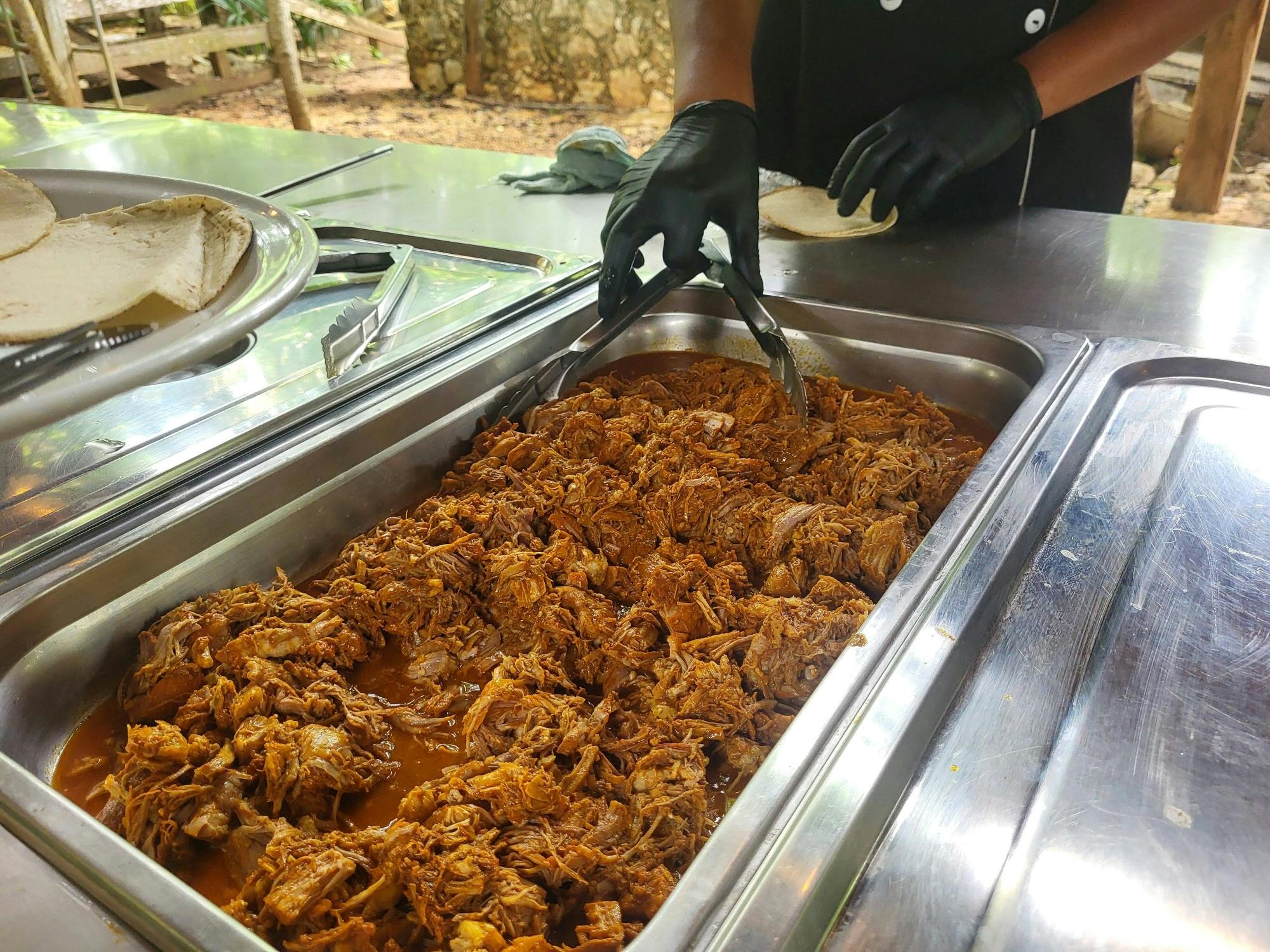 Chichen Itza and Cenote Tsukán with Lunch