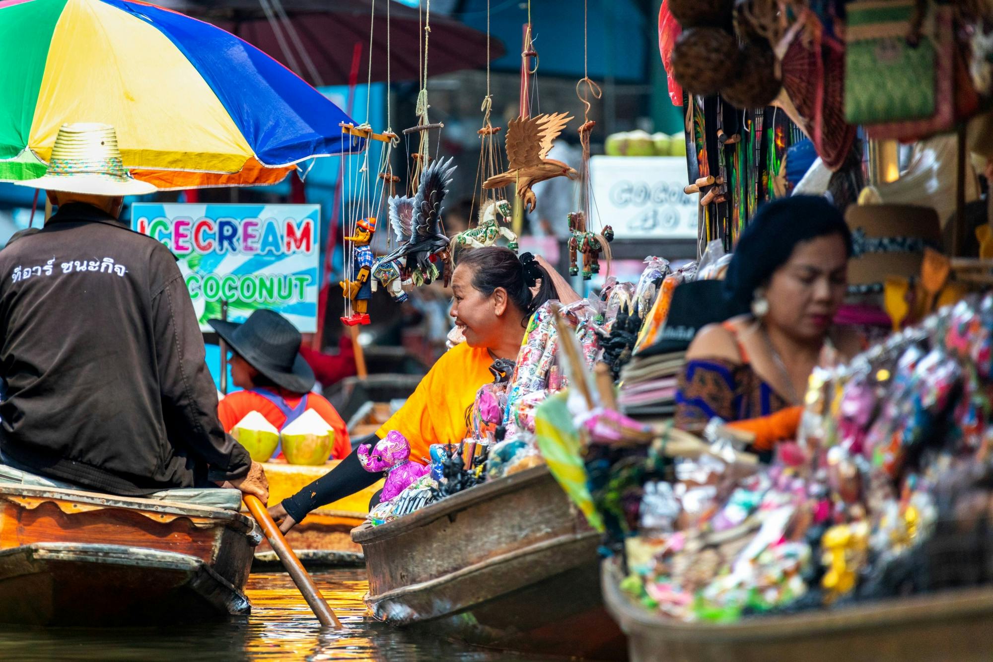 Damnoen Saduak Floating Market Small Group Tour