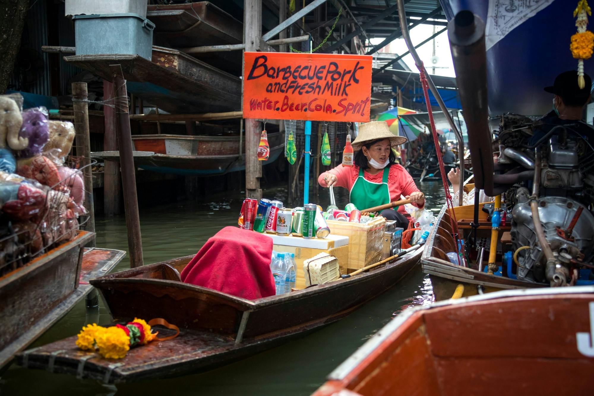 Damnoen Saduak Floating Market Small Group Tour