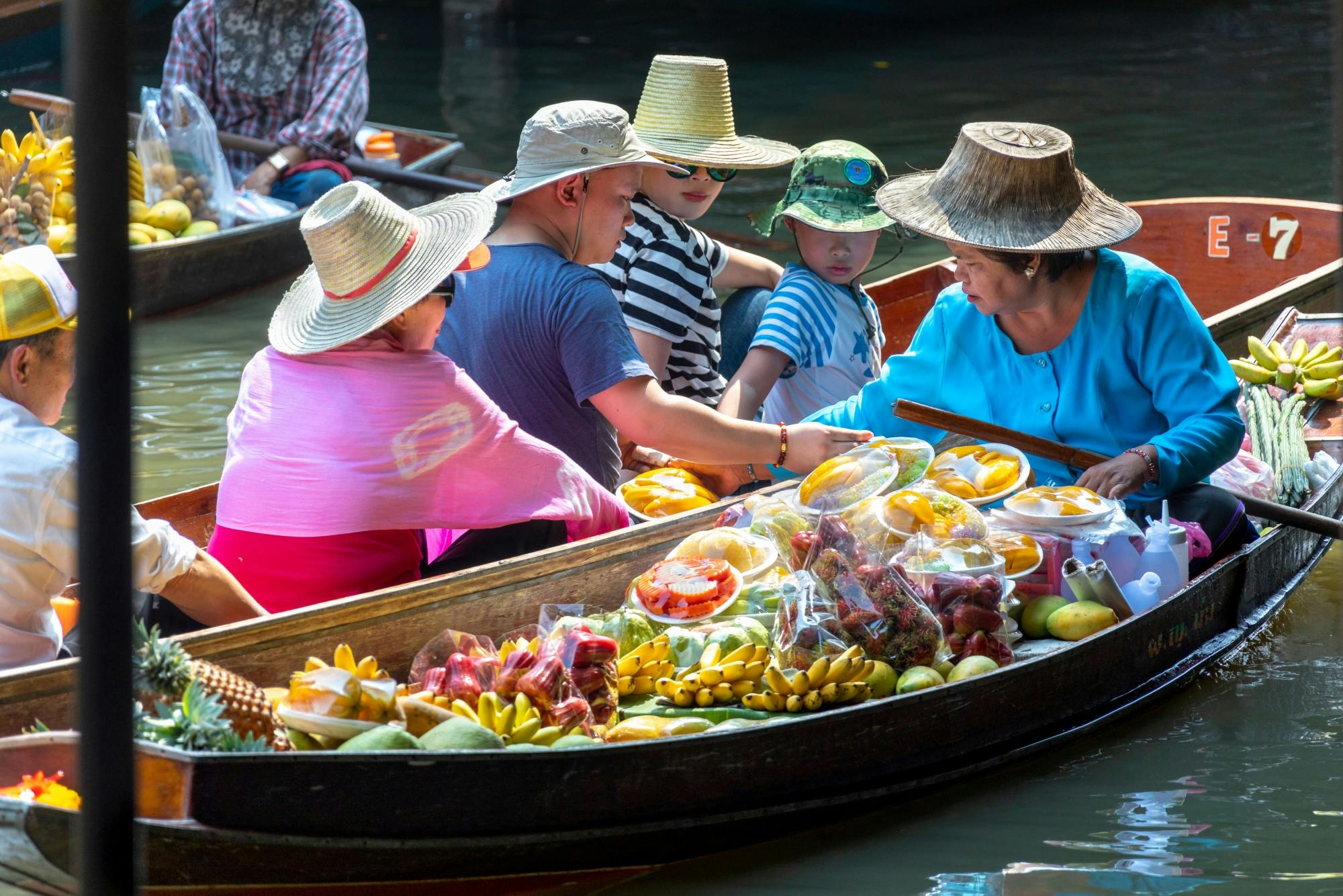 Floating and Railway Markets Small Group Tour