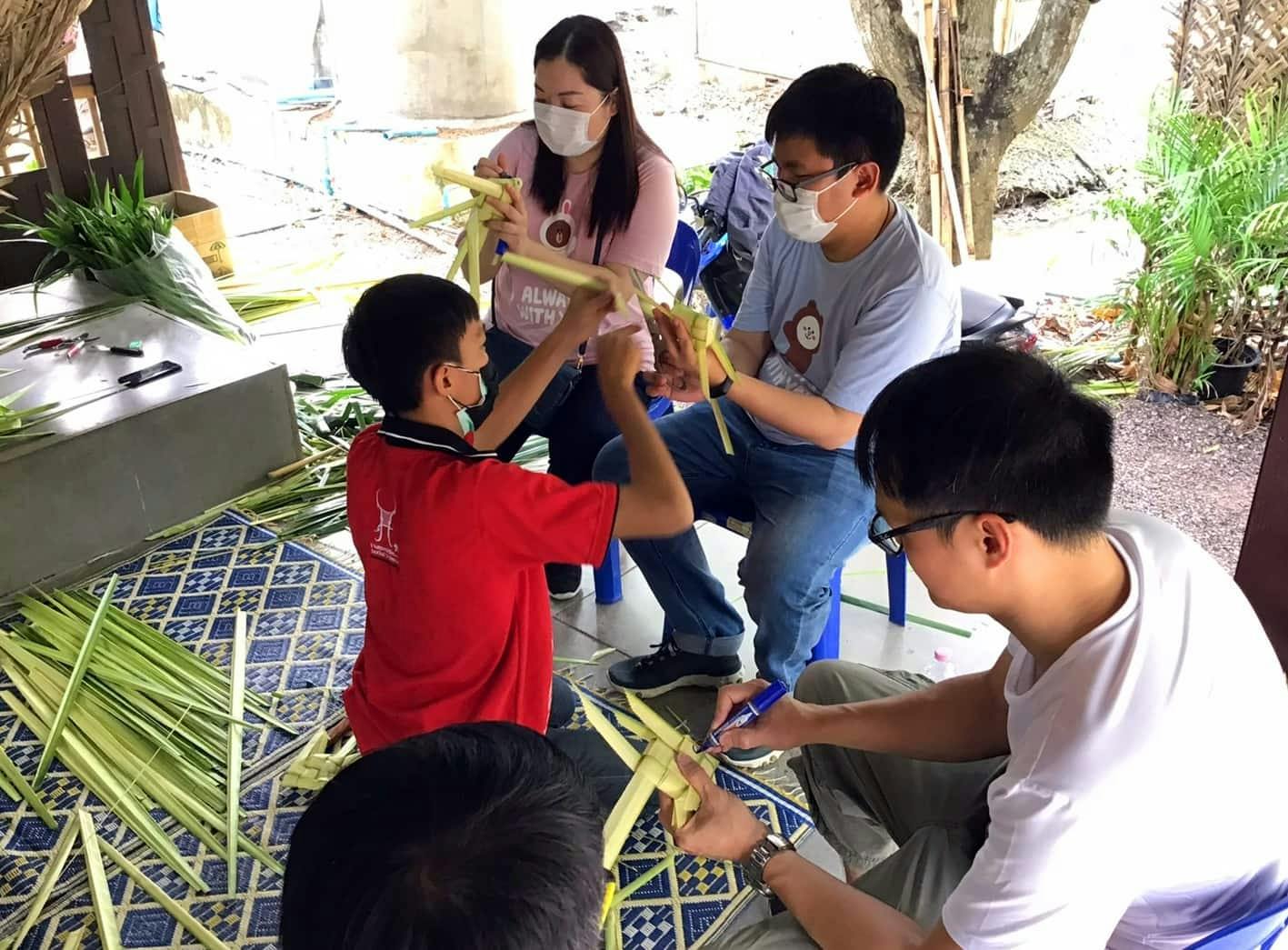 Railway and Floating Markets Tour with Local Community Visit