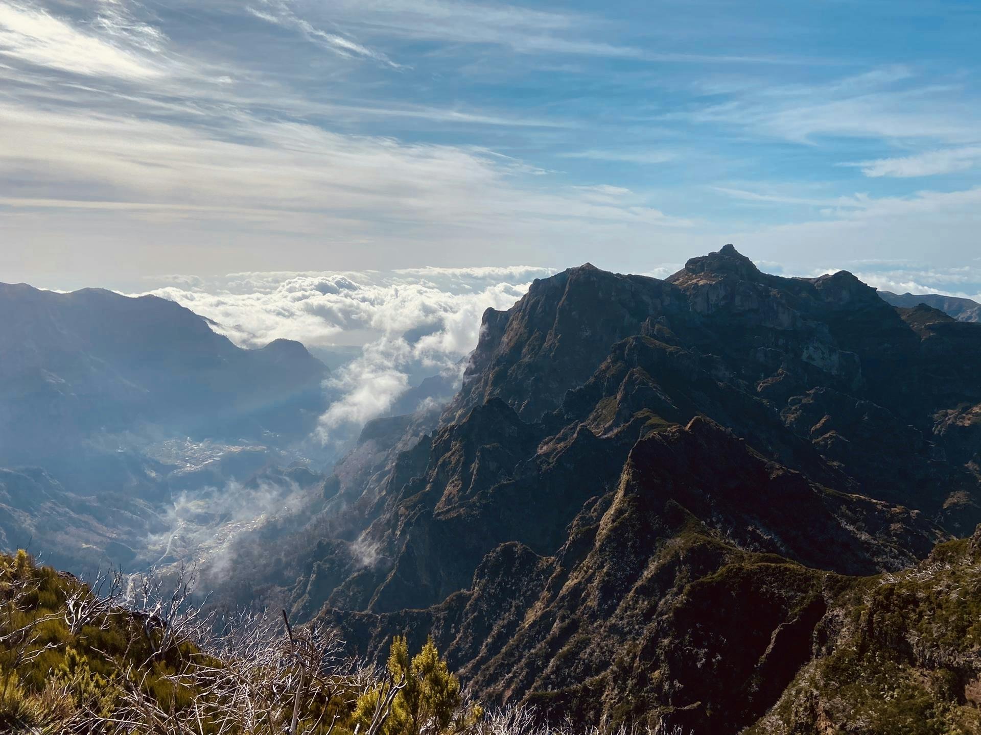 Bus Transfer from Achada do Teixeira to Pico do Areeiro