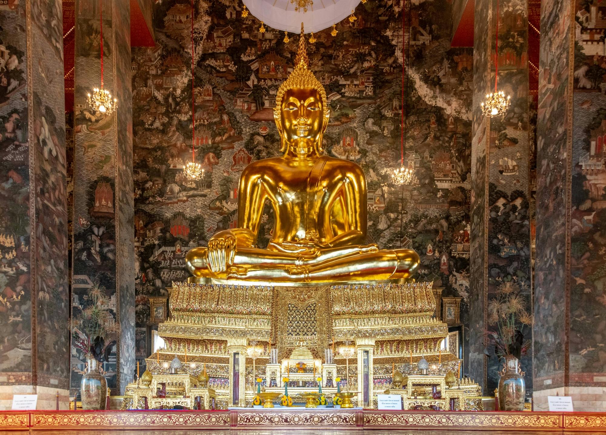 Bangkok Phra Nakhon Walking Tour with Wat Suthat