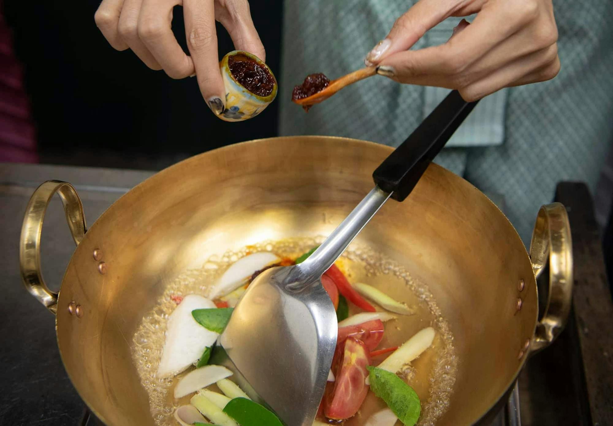 Half-day Bangkok Sabieng Cooking Lesson with Meeting Point