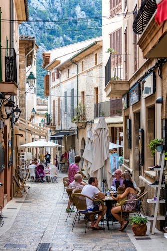 Majorca textiles sightseeing tour