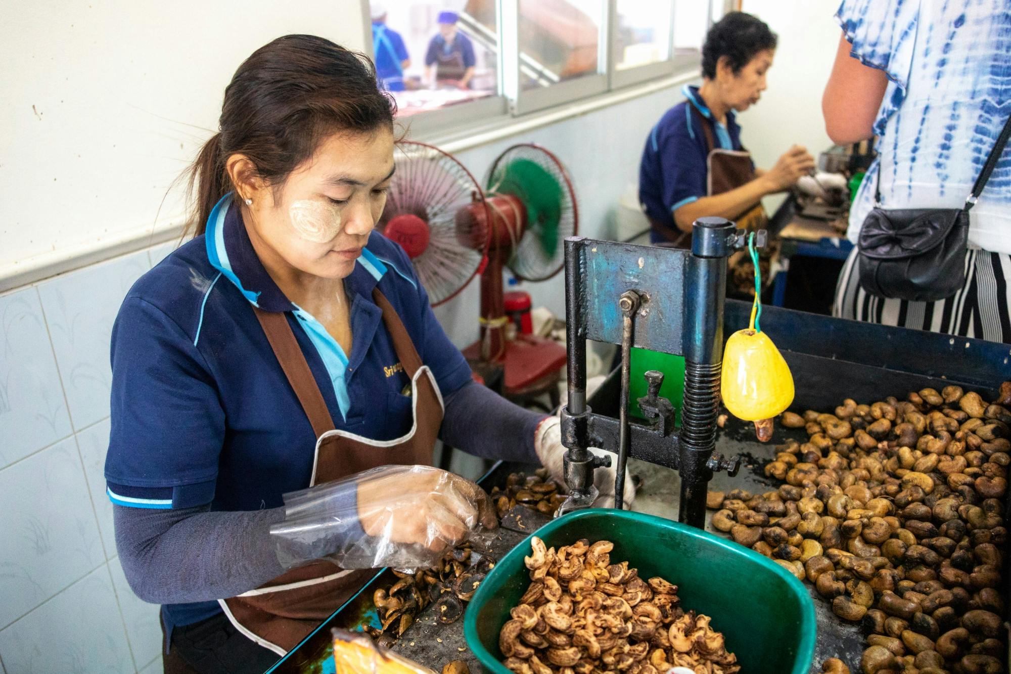 Phuket Sightseeing Tour with a Local Guide and Lunch