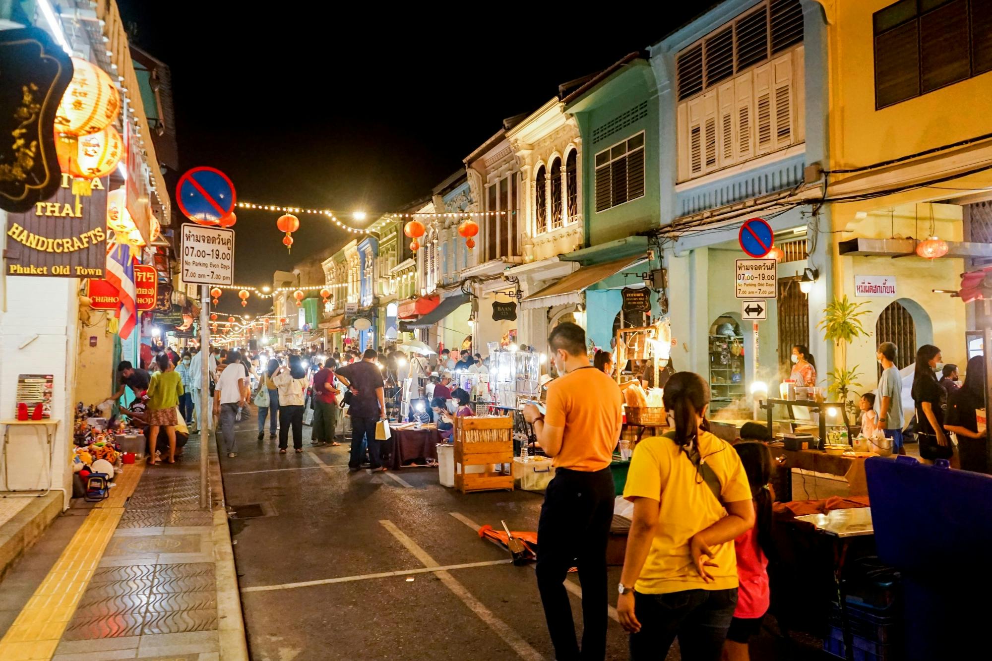 Tour of Phuket Old Town with Thalang Road Night Market