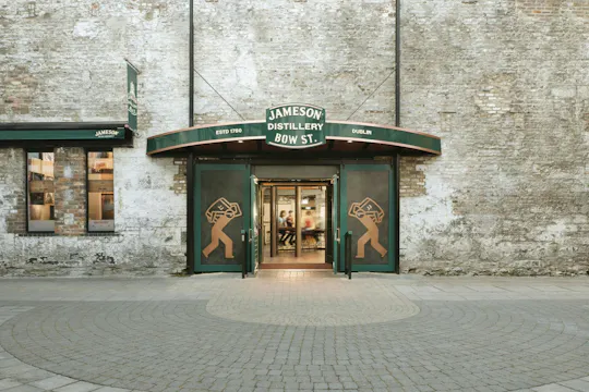 Jameson Distillery guided tour with tasting