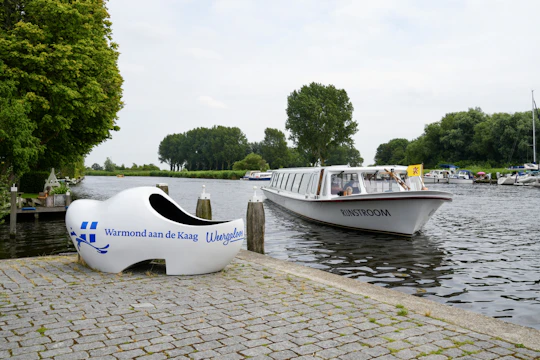Spring cruise on Kagerplassen from Warmond