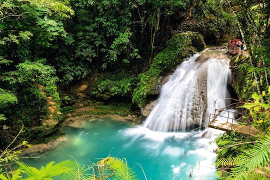 Visite guidée d'une journée au Blue Hole en Jamaïque