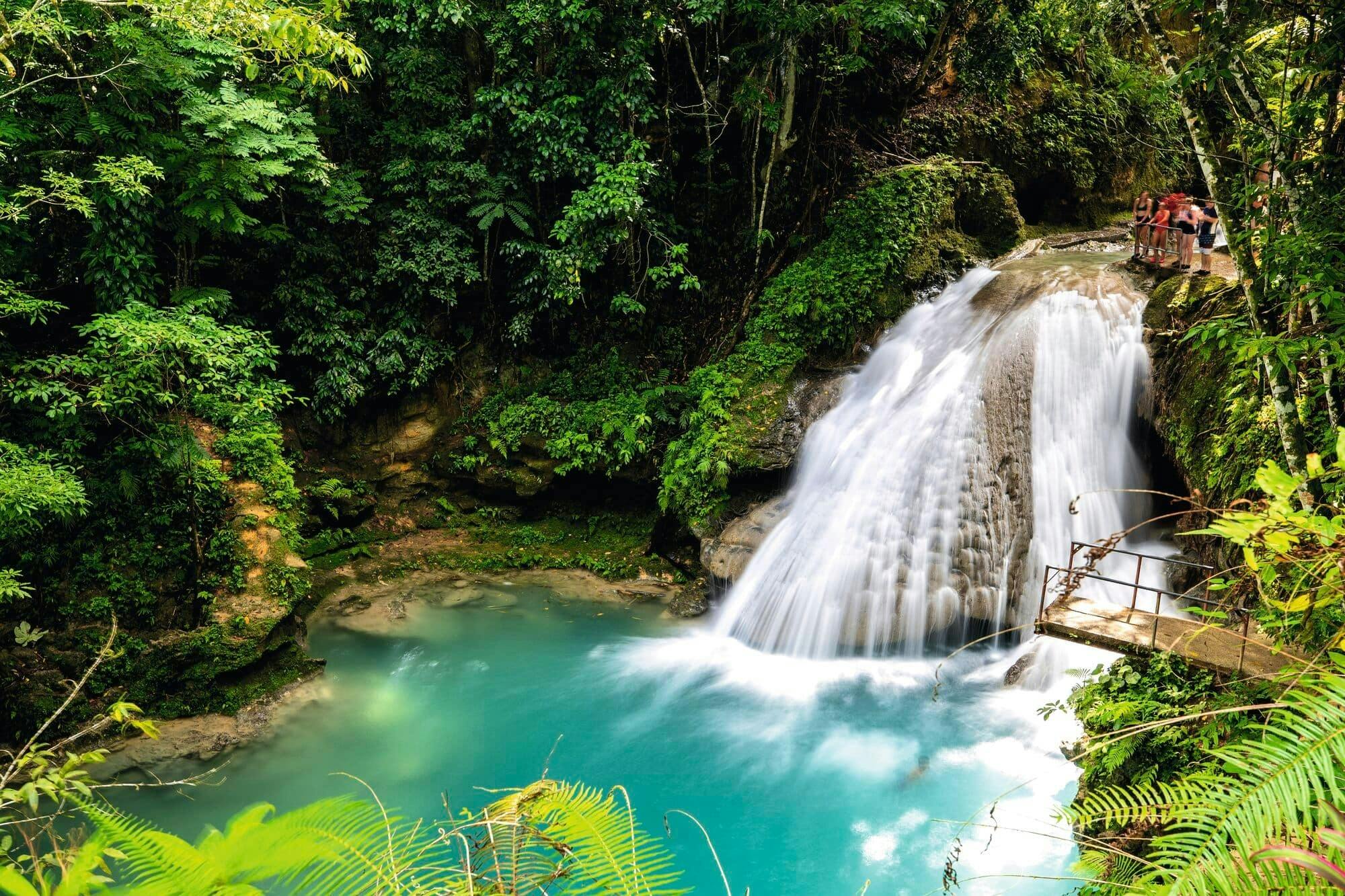 Dagtour met gids naar de Blue Hole in Jamaica