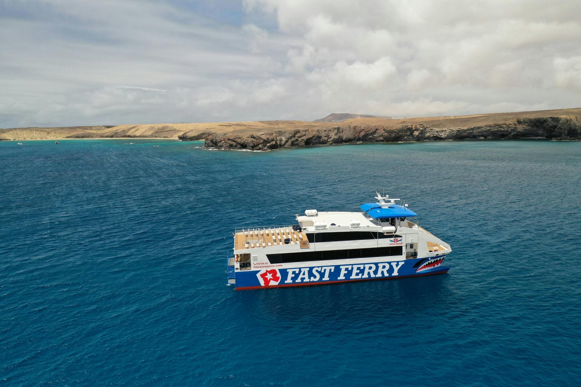 Billete de ida y vuelta en ferry de Fuerteventura a Lanzarote