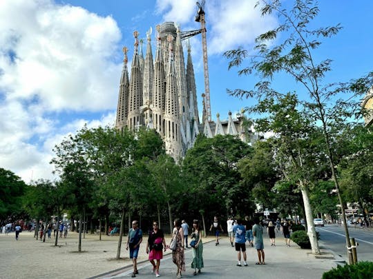 In-Depth Tour of Gaudí's Sagrada Família in a Small Group