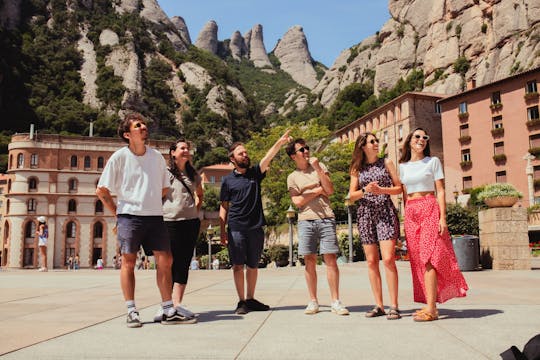 Begeleide tour in Montserrat van Barcelona met Tapas  en Wijnproeverij