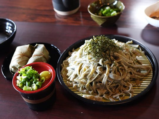 Visite culturelle japonaise avec photographe et vidéaste